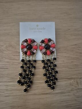 Kate Spade New York Burst Into Bloom chandelier earring.